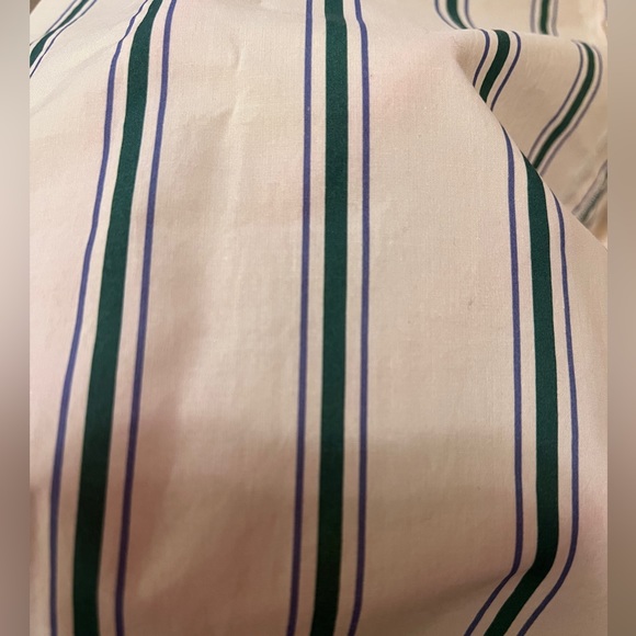 Cute yellow shirt - Picture 3 of 8